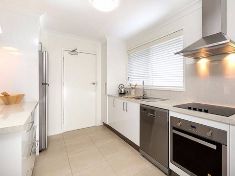 Relax On Regina - Darwin Holiday 24