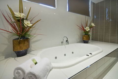 Mercure Centro Hotel Port Macquarie - Darwin Holiday 8