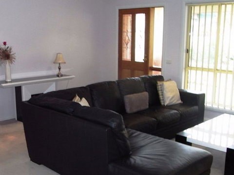 Relax On Regina - Darwin Holiday 62