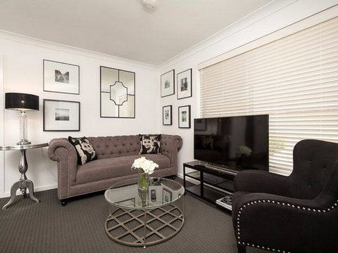 Relax On Regina - Darwin Holiday 11