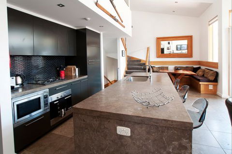 Oberdere Three - Darwin Holiday 22