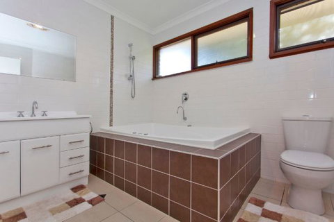 Relax On Regina - Darwin Holiday 72