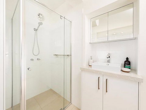 Relax On Regina - Darwin Holiday 39