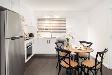 Relax On Regina - Darwin Holiday 44