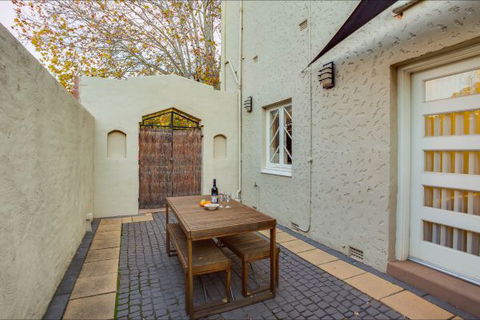 Globe Apartments - Darwin Holiday 7