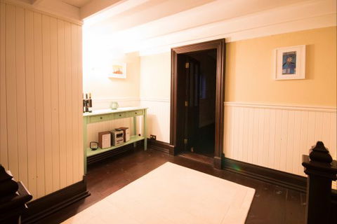 Lakeside Chapel Meningie - Darwin Holiday 7