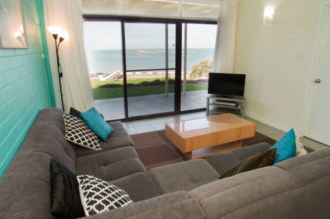 The Dolphins 1 - Darwin Holiday 3