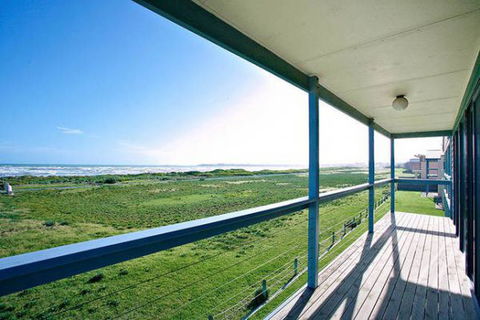 Unwind At Coast On Newell - Darwin Holiday 18