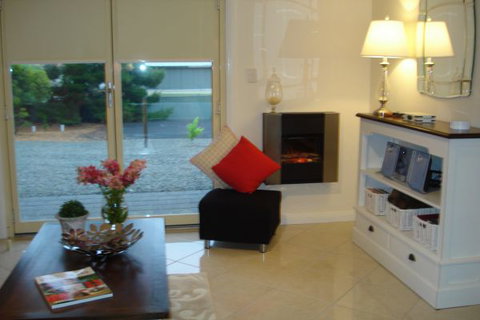 Auburn Pavilions - Darwin Holiday 2