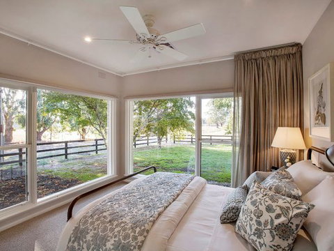 Brooklands Farm Ruffy - Darwin Holiday 7