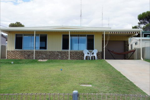 Family Tides - Darwin Holiday 0