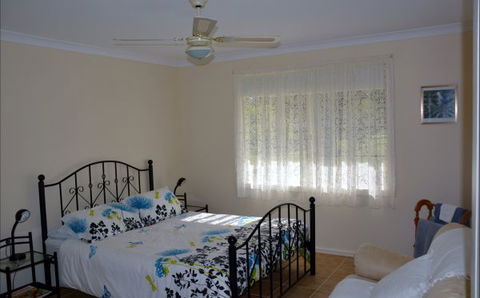 Sandy Lake Farm Stay Accommodation Gingin WA - Darwin Holiday 3
