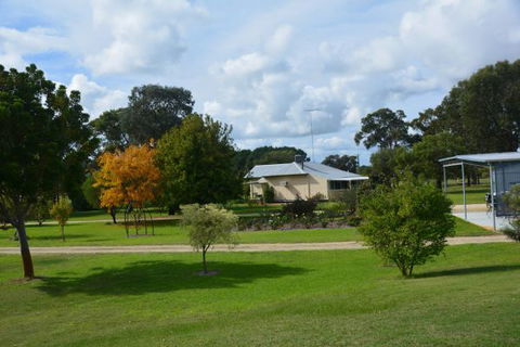 Sandy Lake Farm Stay Accommodation Gingin WA - Darwin Holiday 9