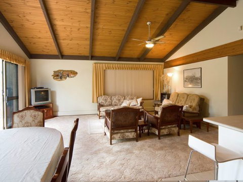 Chisholm Heights CBD Accommodation - Darwin Holiday 0