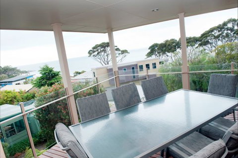 Seaglass - Darwin Holiday 18