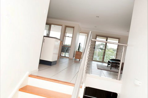 Seaglass - Darwin Holiday 22