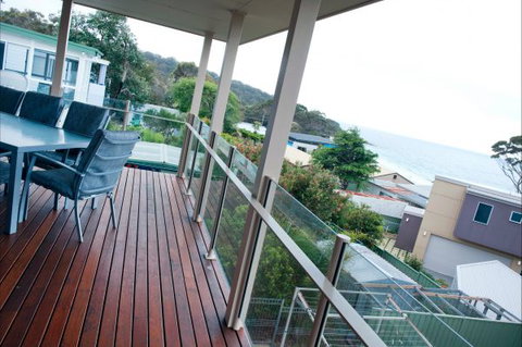 Seaglass - Darwin Holiday 25