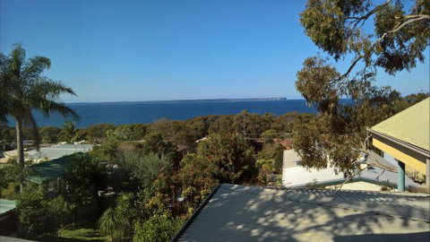 Seaglass - Darwin Holiday 37