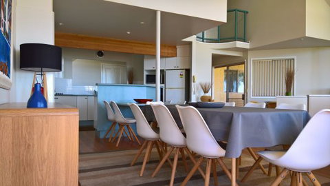 Seaglass - Darwin Holiday 39