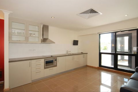 Tanunda Hotel And Apartments - Darwin Holiday 5