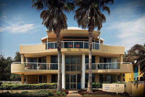 Absolutely Fabulous - Darwin Holiday 0