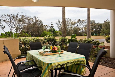 Absolutely Fabulous - Darwin Holiday 1