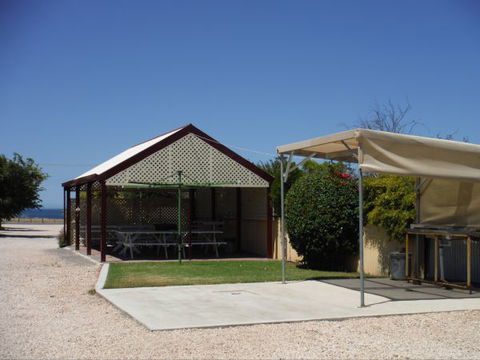 Anchorage 8 - Darwin Holiday 0