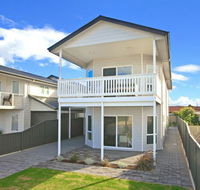 Century 21 SouthCoast White Caps - Darwin Holiday