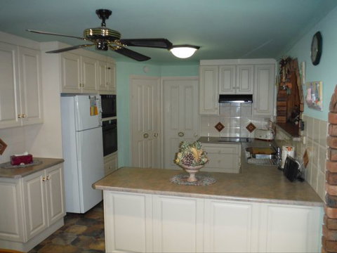 Shore Is Nice - Darwin Holiday 3