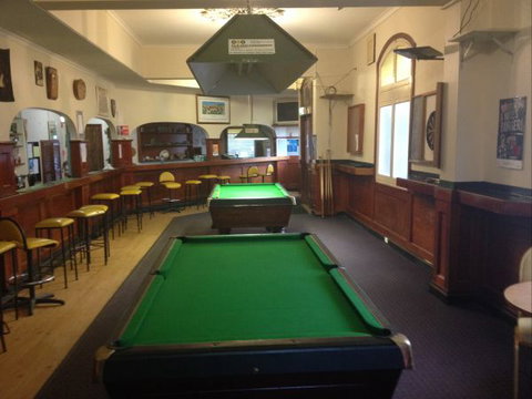 Cecil Hotel Zeehan - Darwin Holiday 1