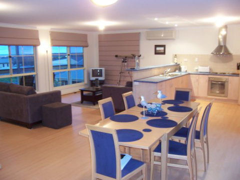 Century 21 SouthCoast: LaScala Skies - Darwin Holiday 2