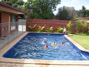 Golden Chain Murray River Motel - Darwin Holiday 3