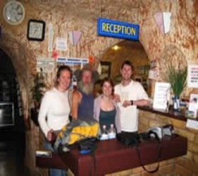 Radeka Downunder Underground Motel And Backpackers Inn - Darwin Holiday 1