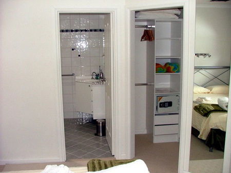 Tasman Beachside Apartments - Darwin Holiday 1