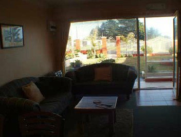 Alice Beside The Sea - Darwin Holiday 3