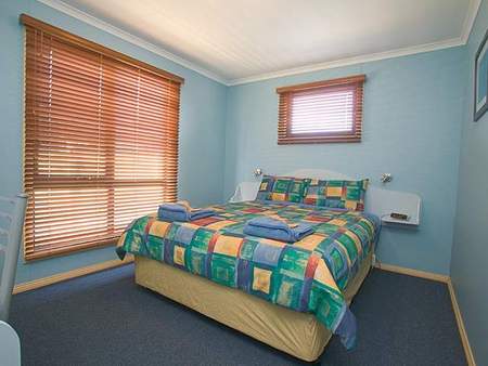Strahan Bungalows - Darwin Holiday 1