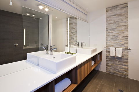 BEST WESTERN PLUS Ballarat Suites - Darwin Holiday 0