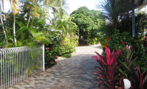 Best Western Lazy Lizard Motor Inn - Darwin Holiday 11