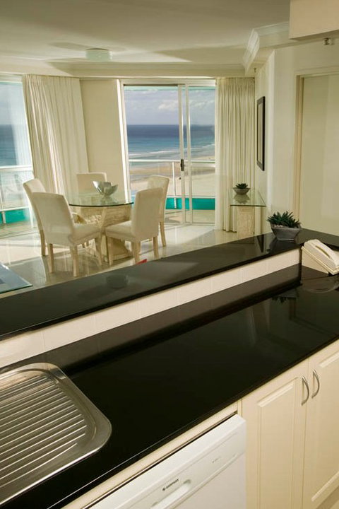 Ocean Plaza Resort - Coolangatta - Darwin Holiday 2