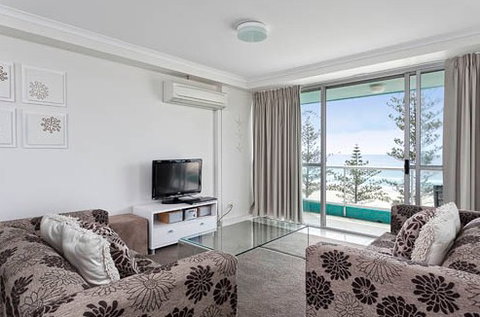 Ocean Plaza Resort - Coolangatta - Darwin Holiday 3