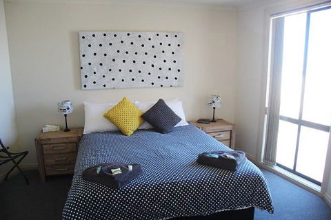 Cliff House Beachfront Villas - Darwin Holiday 0