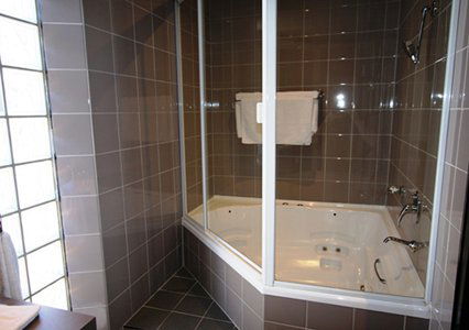 Highlander Hotel Bar Kitchen Rooftop - Darwin Holiday 5