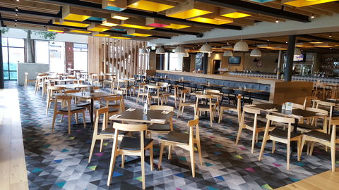 Highlander Hotel Bar Kitchen Rooftop - Darwin Holiday 6