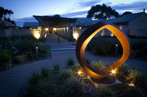 The Louise - Darwin Holiday 0