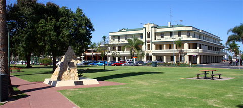 Renmark Hotel/Motel & Function Centre - Darwin Holiday 8