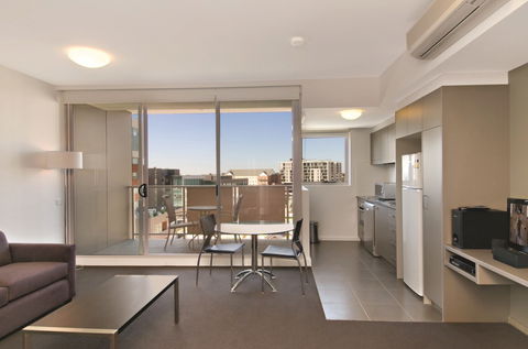 Chifley Apartments Newcastle - Darwin Holiday 0