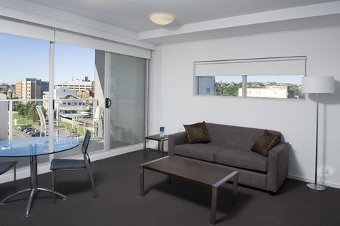 Chifley Apartments Newcastle - Darwin Holiday 4