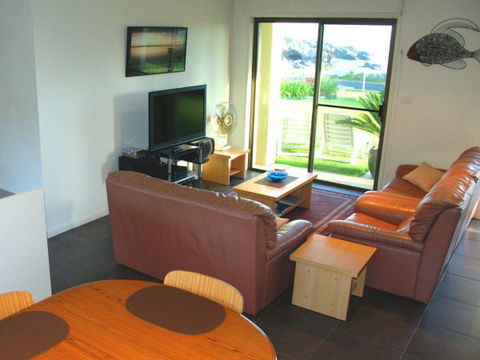 Beach House 204 - Darwin Holiday 3