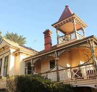 The Turret House - Darwin Holiday