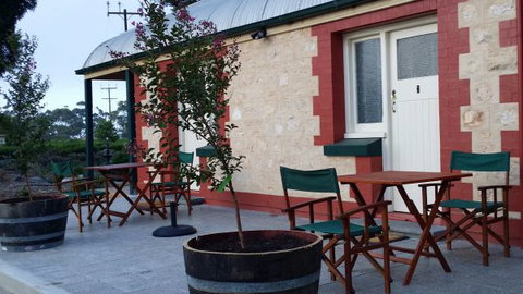 Angas Plains Estate Wines Heritage Suite - Darwin Holiday 2